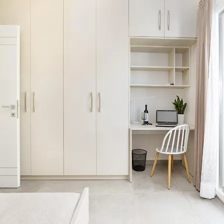 Naxos Town House *